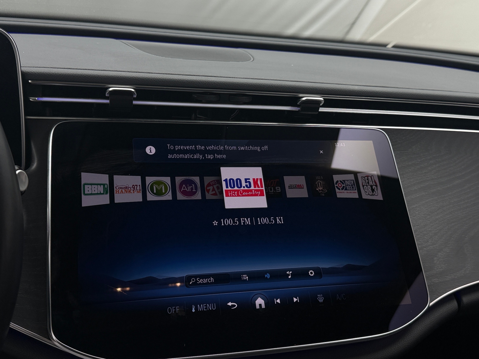 Thumbnail: 2025 Mercedes-Benz E-Class - 3