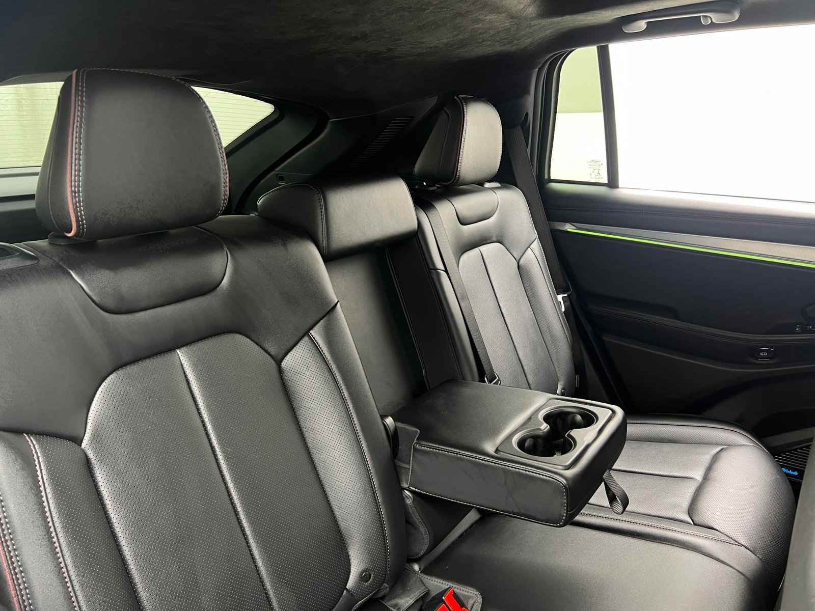 Thumbnail: 2024 Jeep Wagoneer S - 5