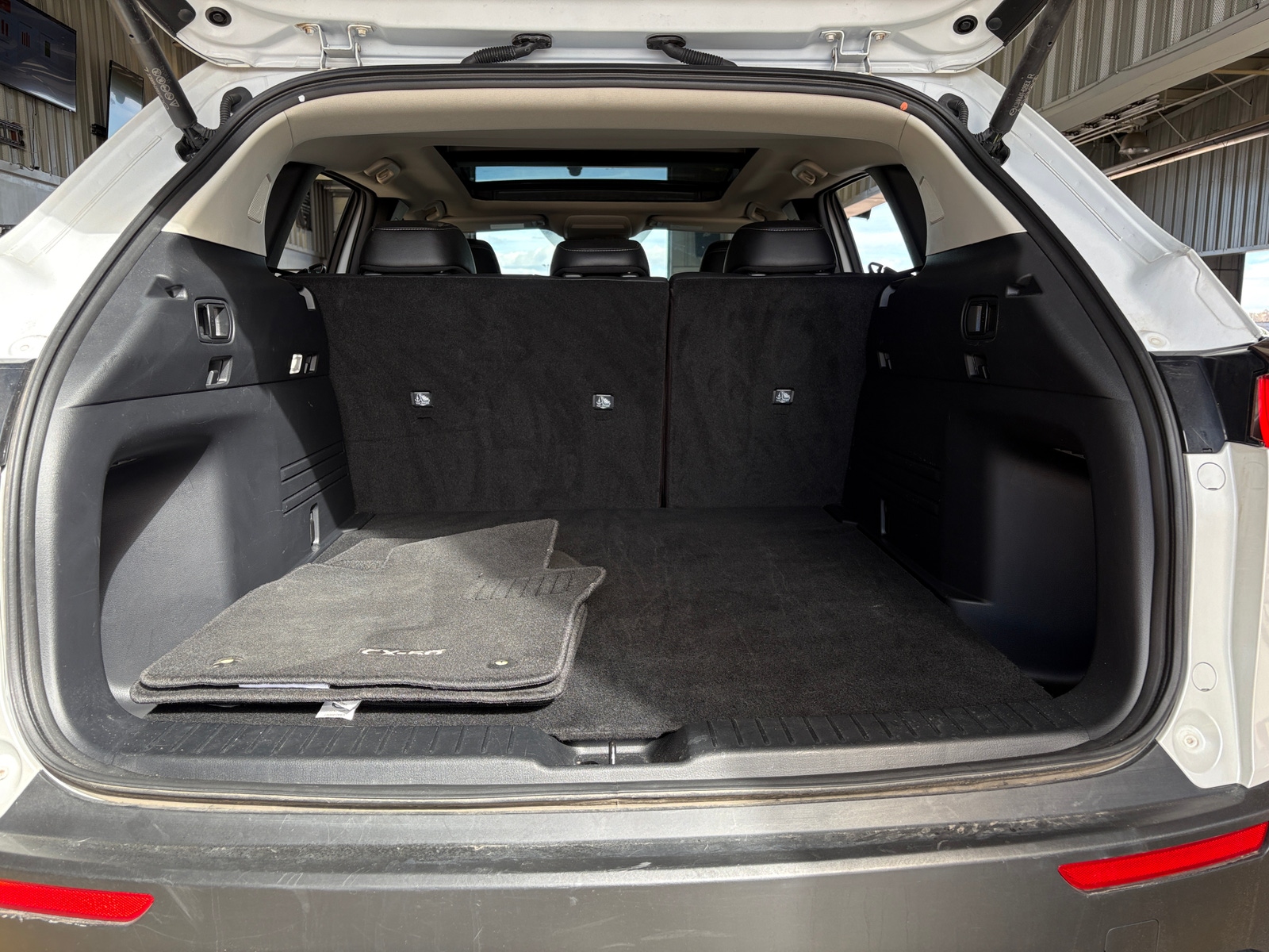 Thumbnail: 2025 Mazda CX-50 - 7