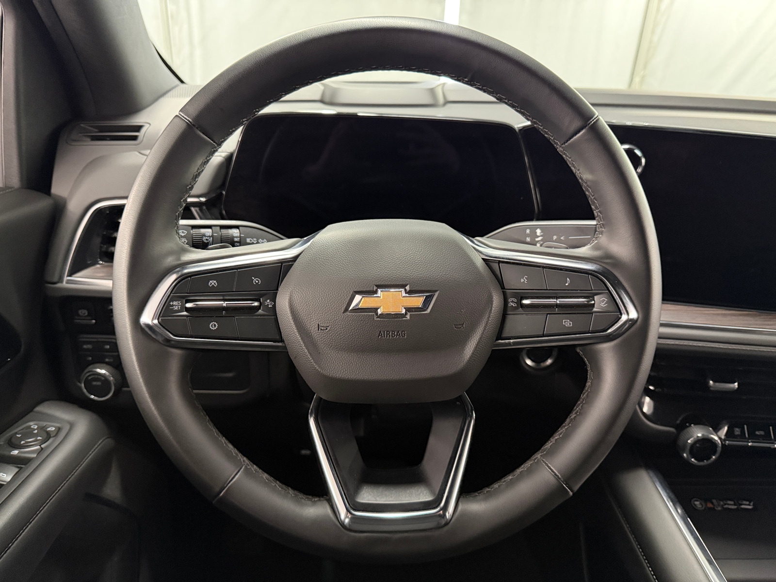 Thumbnail: 2025 Chevrolet Tahoe - 4