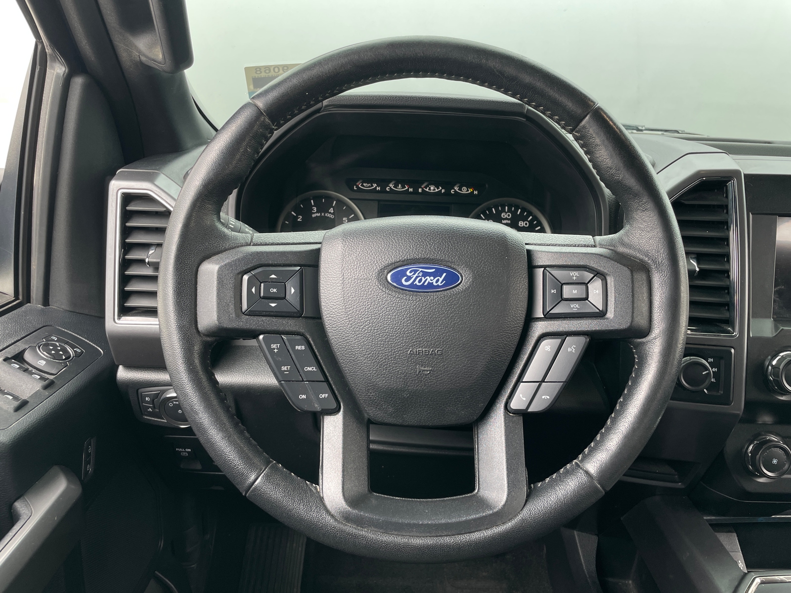 Thumbnail: 2020 Ford Econoline - 5