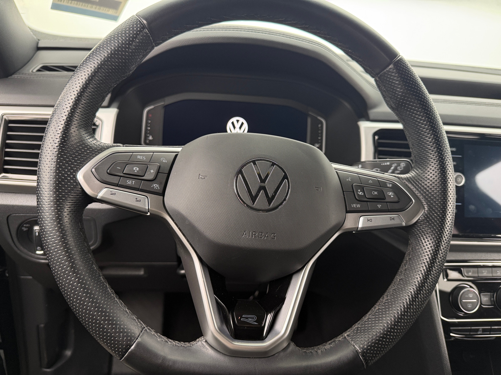 Thumbnail: 2023 Volkswagen Atlas - 4