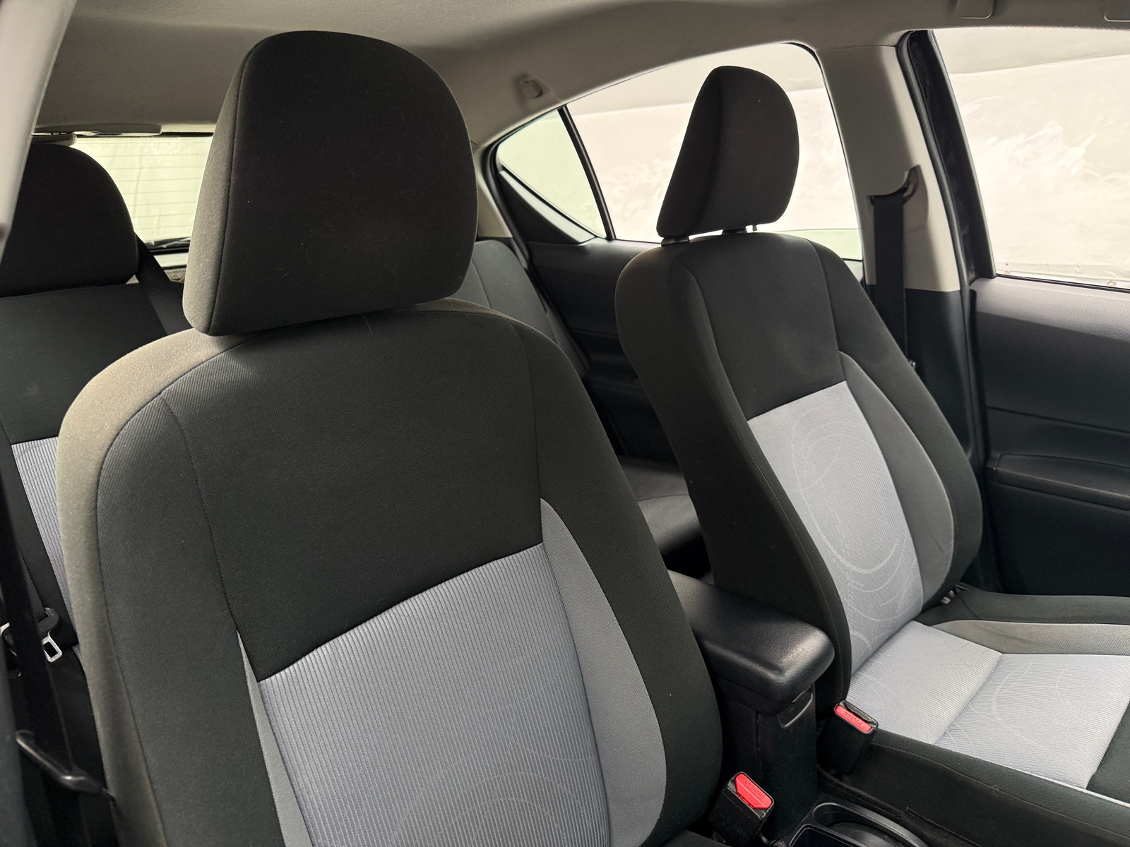 Thumbnail: 2018 Toyota Prius c - 2