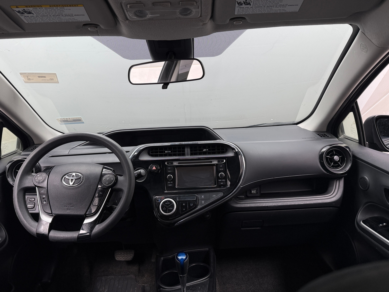 Thumbnail: 2018 Toyota Prius c - 3