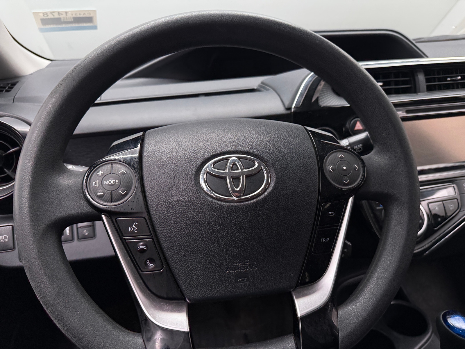 Thumbnail: 2018 Toyota Prius c - 5