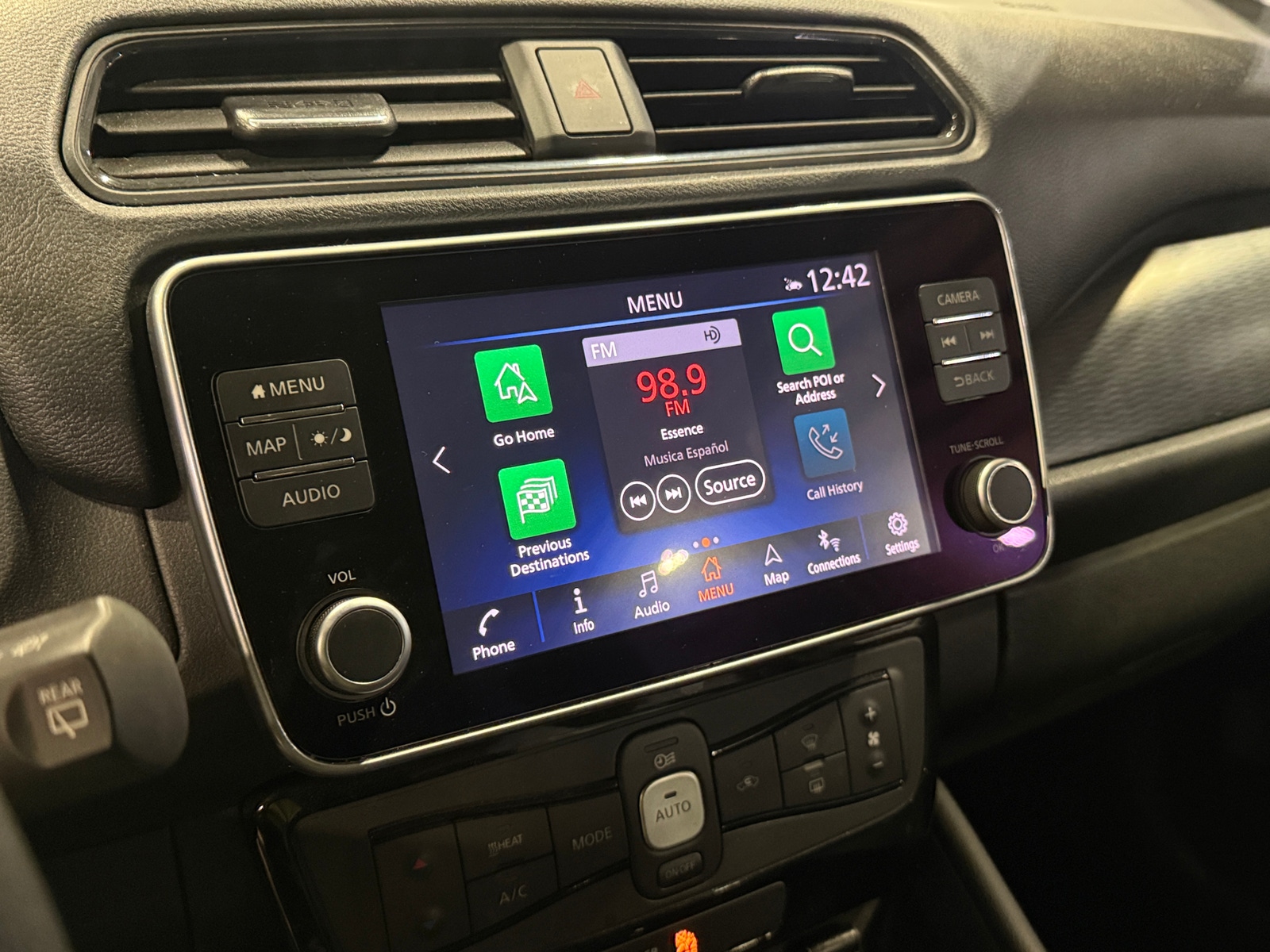 Thumbnail: 2020 Nissan Leaf - 4