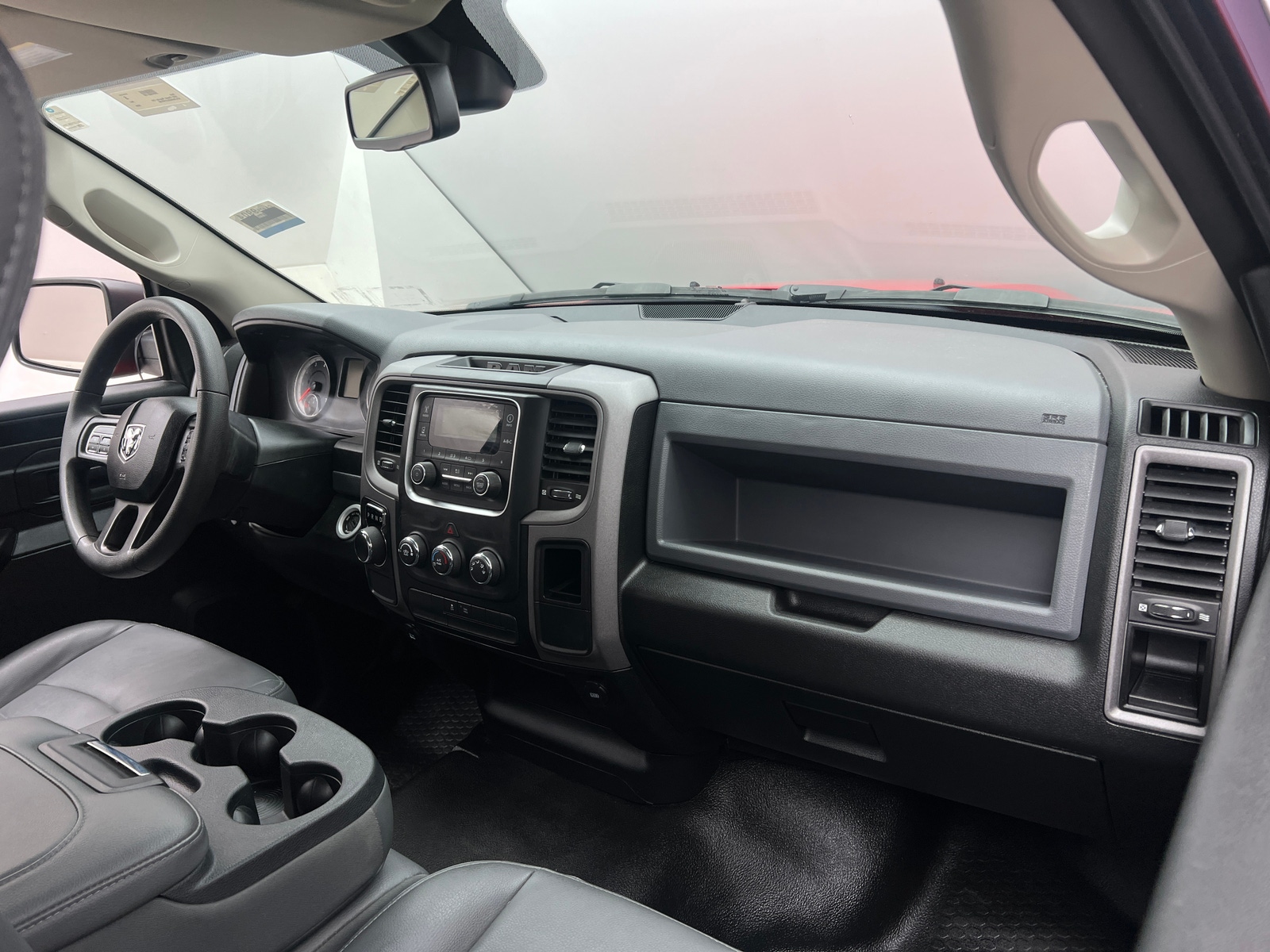 Thumbnail: 2020 RAM 1500 Classic - 2