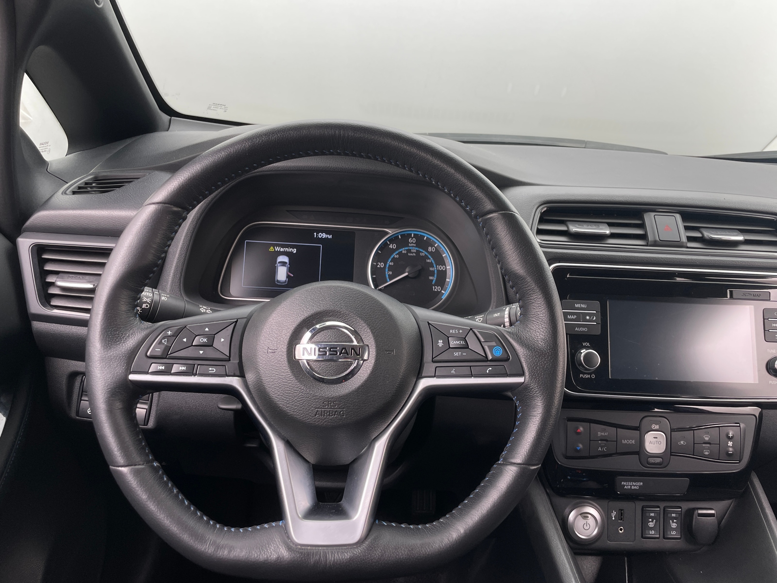 Thumbnail: 2018 Nissan Leaf - 5