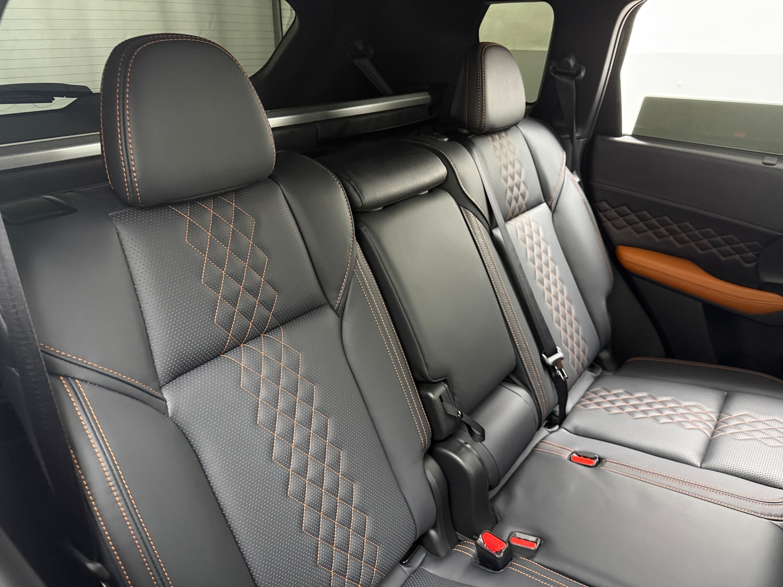 Thumbnail: 2025 Mitsubishi Outlander - 5