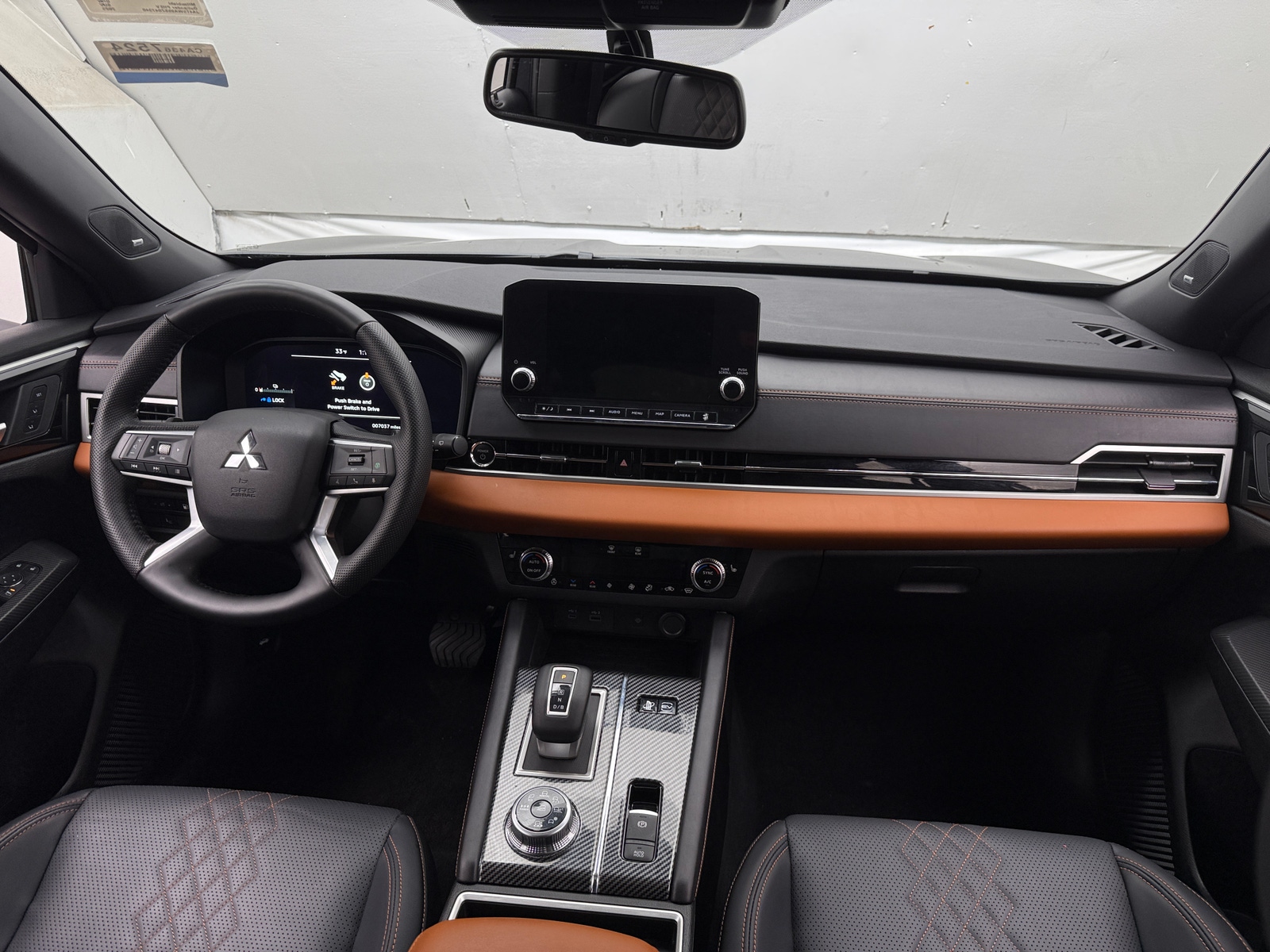 Thumbnail: 2025 Mitsubishi Outlander - 2