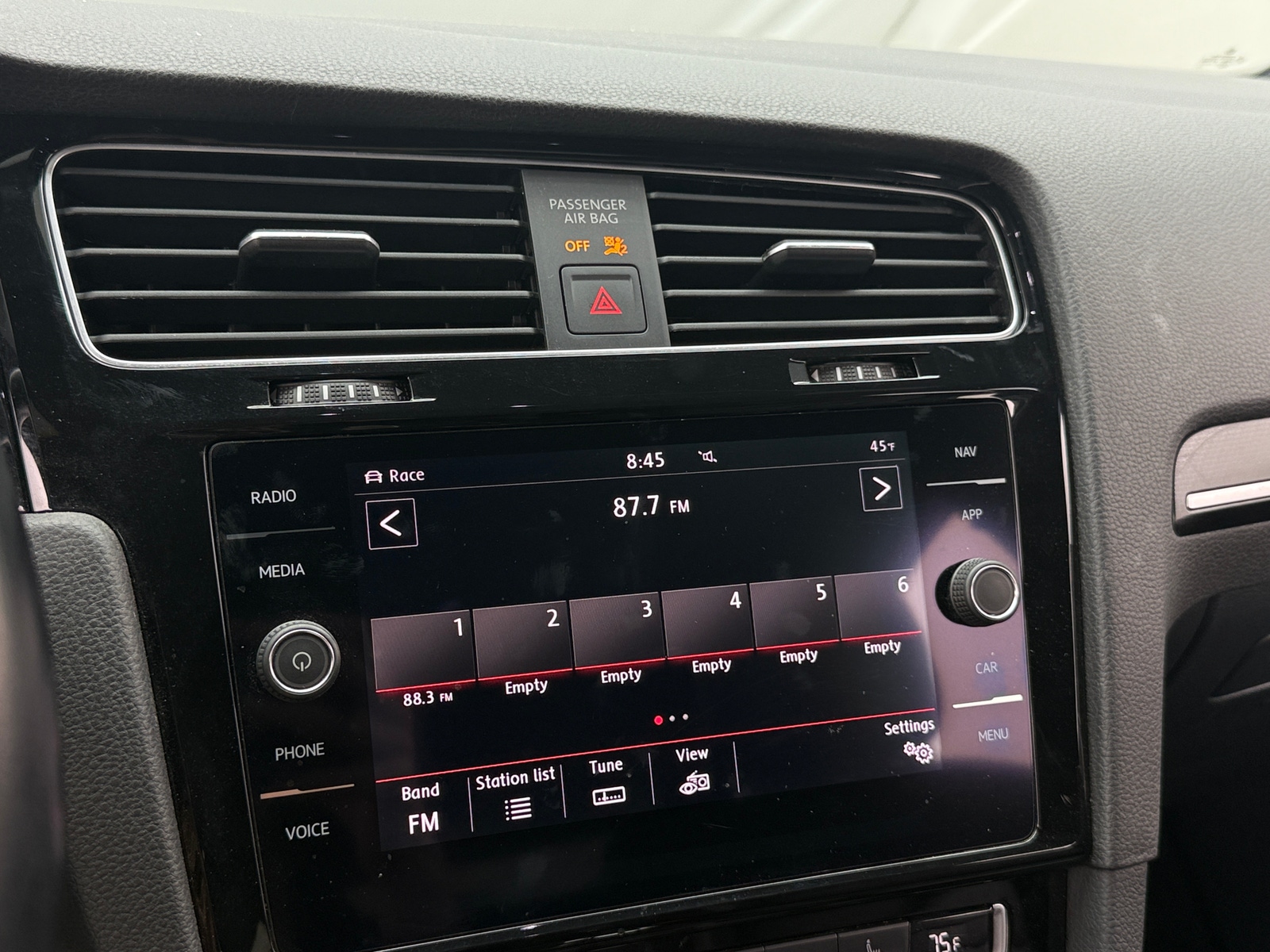 Thumbnail: 2019 Volkswagen Golf - 3