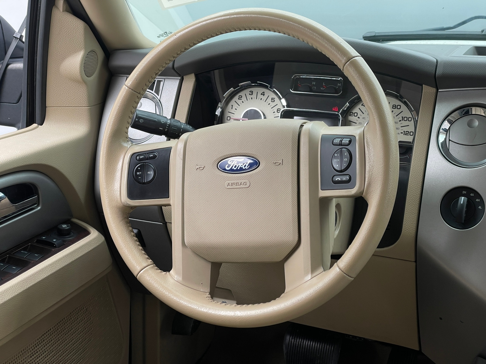 Thumbnail: 2012 Ford Expedition - 4