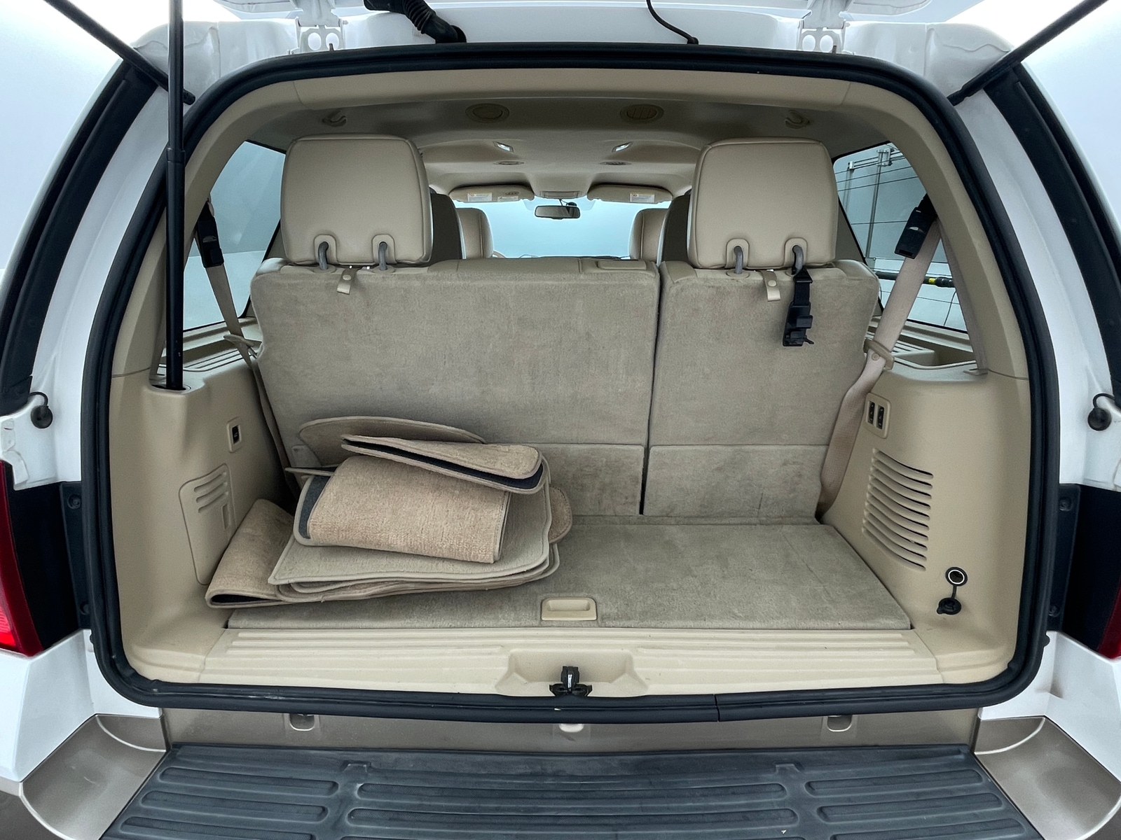 Thumbnail: 2012 Ford Expedition - 6