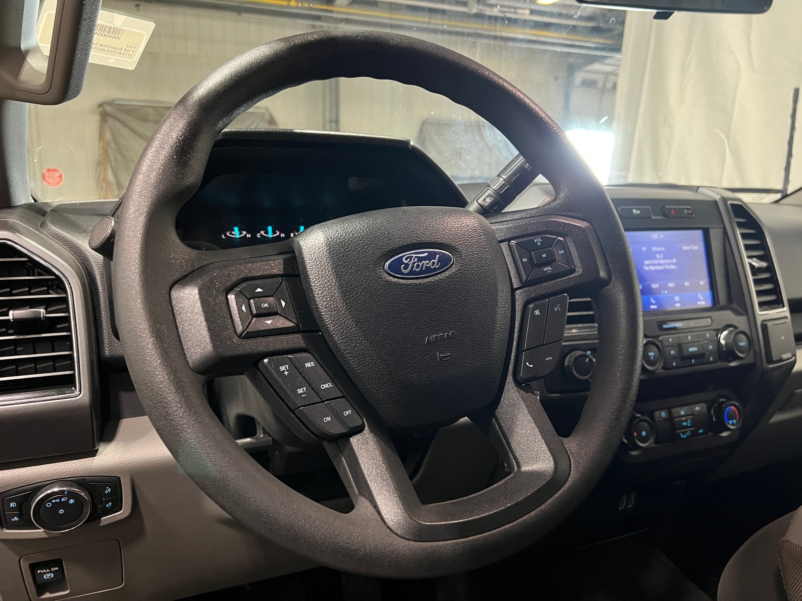 Thumbnail: 2020 Ford Econoline - 5