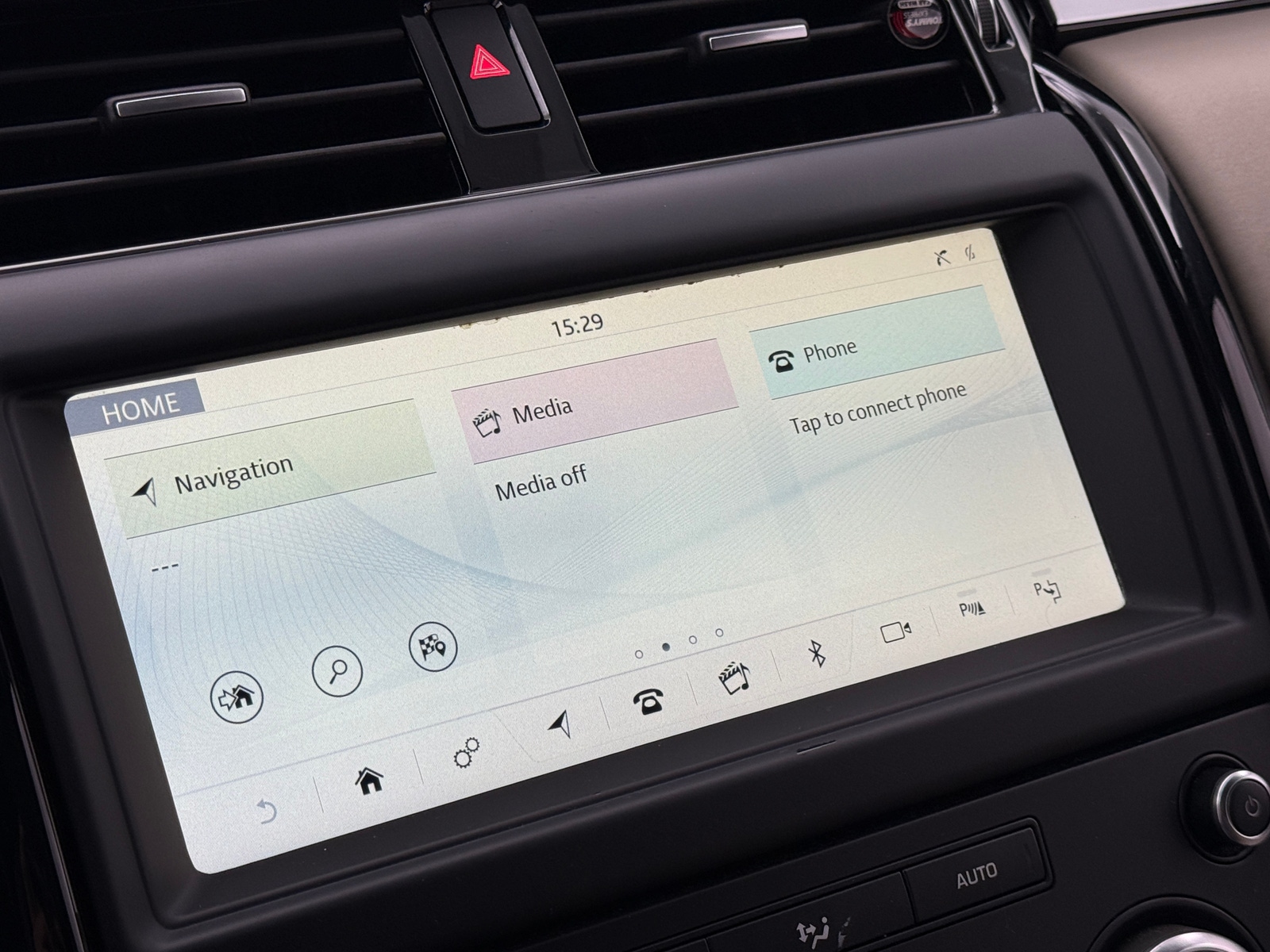 Thumbnail: 2019 Land Rover Discovery - 3