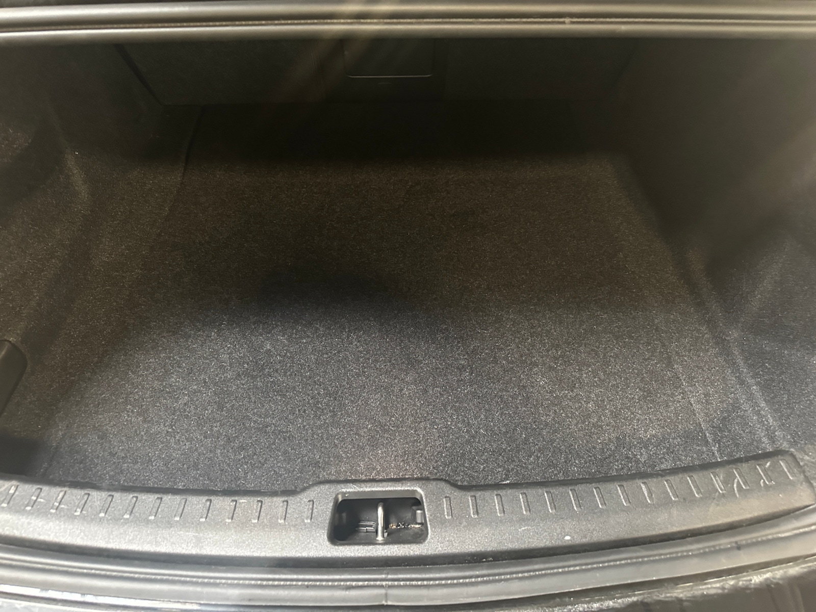 Thumbnail: 2024 Volvo S60 - 7