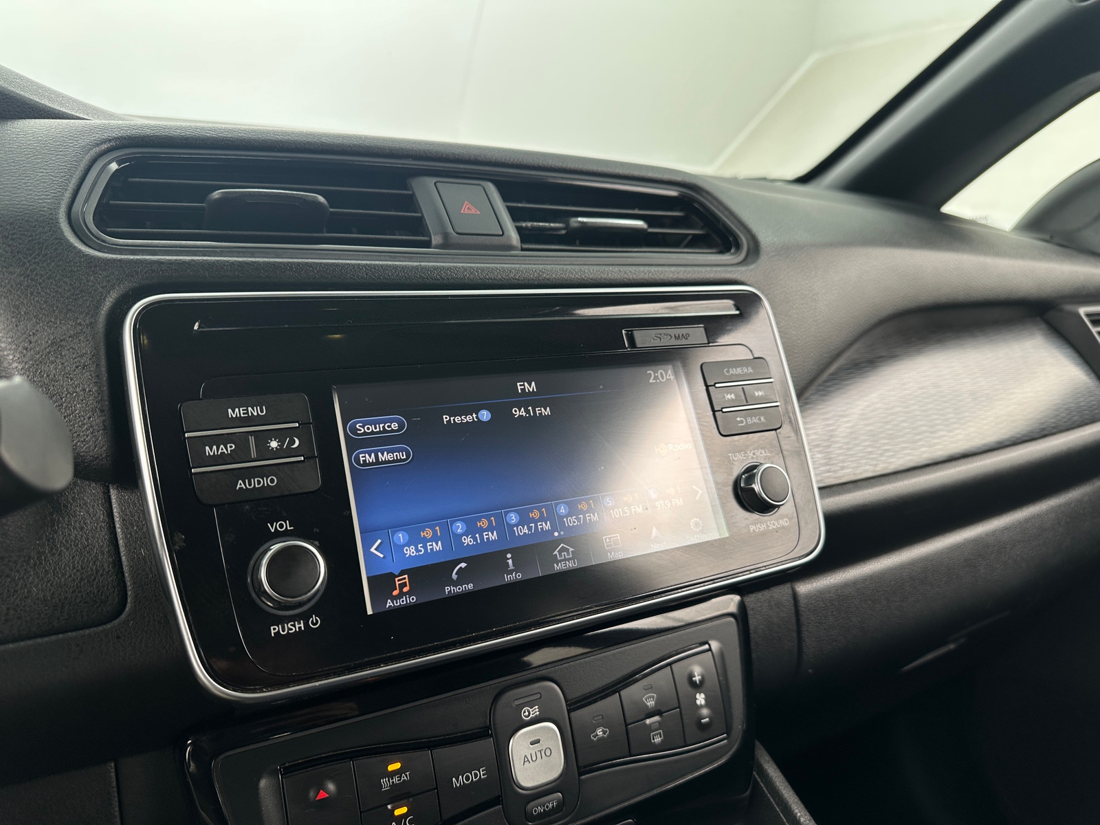 Thumbnail: 2018 Nissan Leaf - 4