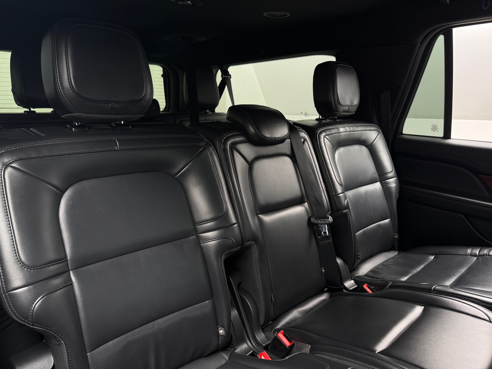 Thumbnail: 2024 Lincoln Navigator L - 5