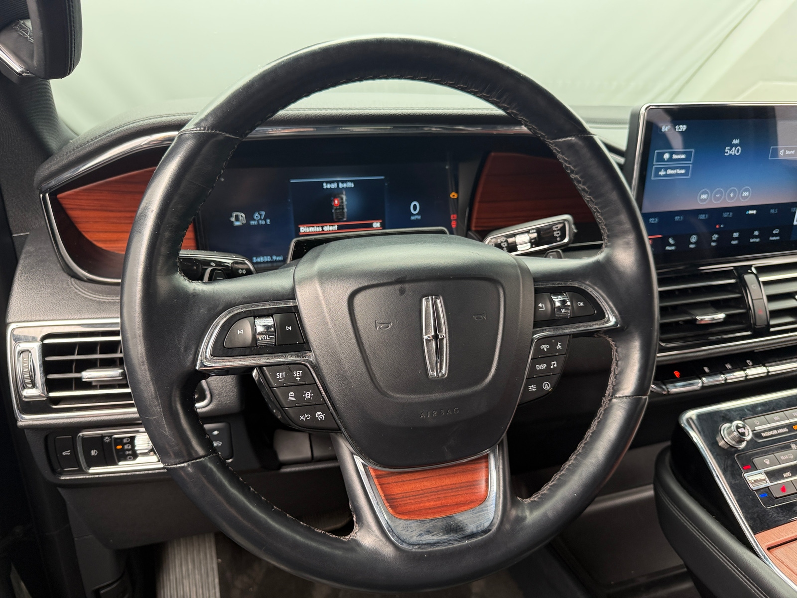 Thumbnail: 2024 Lincoln Navigator L - 4