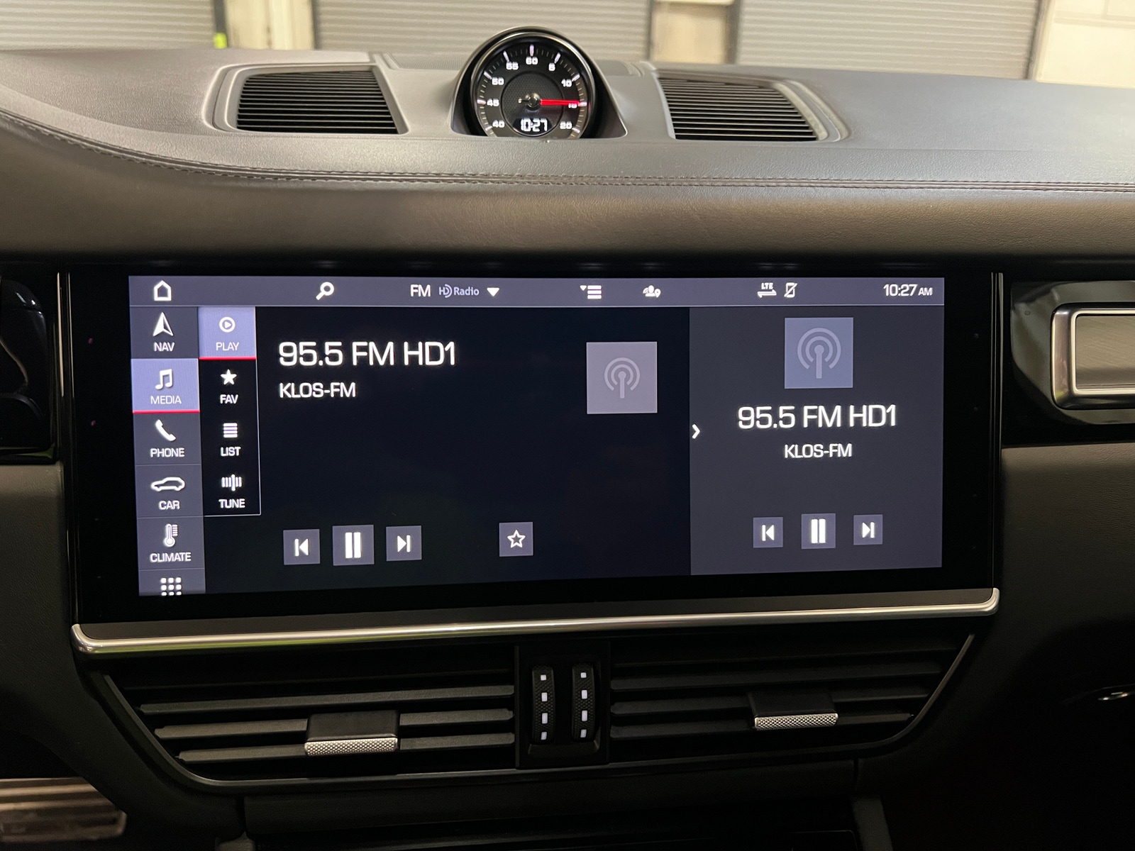 Thumbnail: 2021 Porsche Cayenne - 3