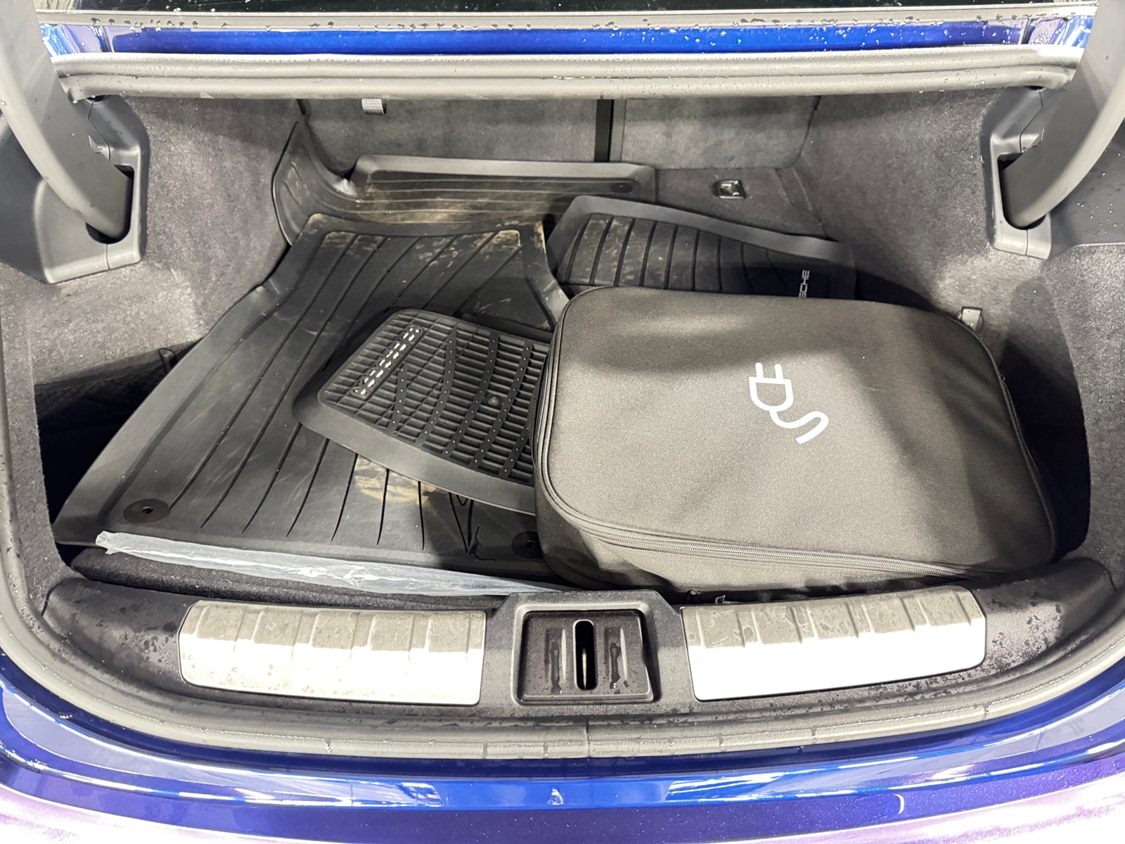 Thumbnail: 2020 Porsche Taycan - 6