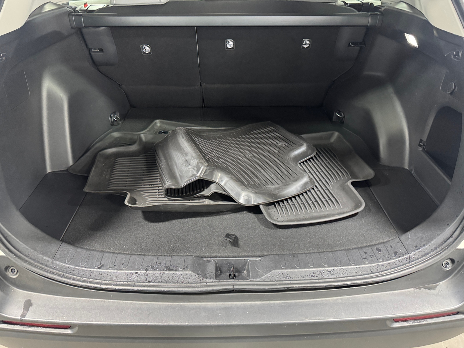 Thumbnail: 2022 Toyota RAV4 - 6