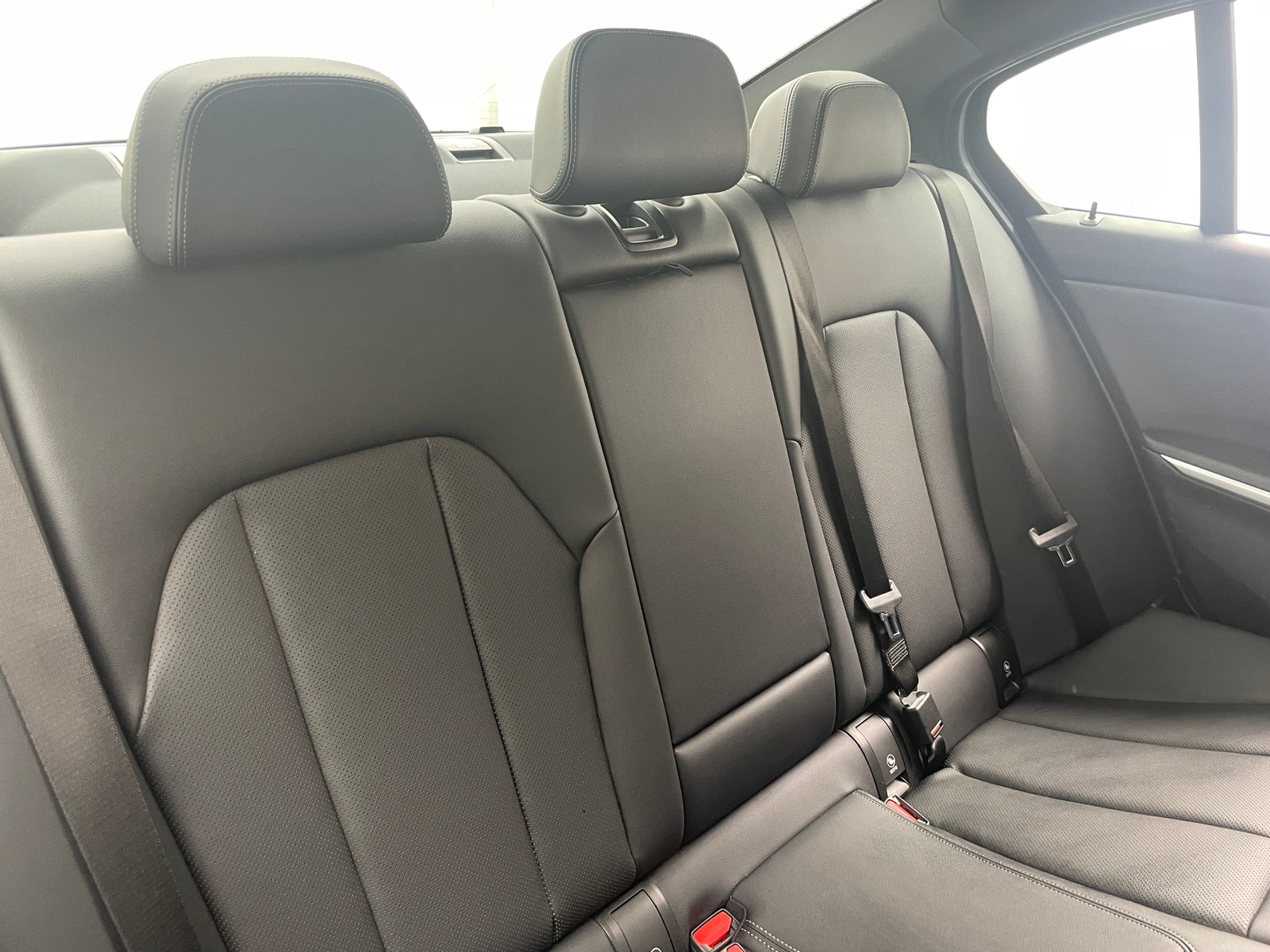 Thumbnail: 2025 BMW 3 Series - 5