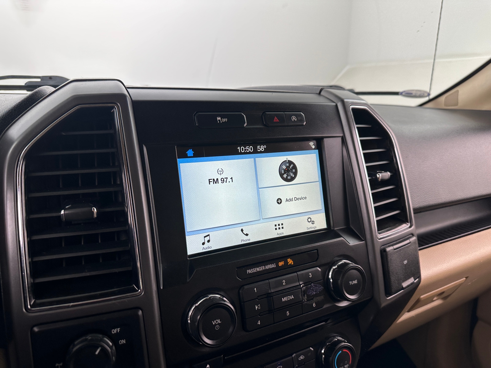 Thumbnail: 2018 Ford Econoline - 4