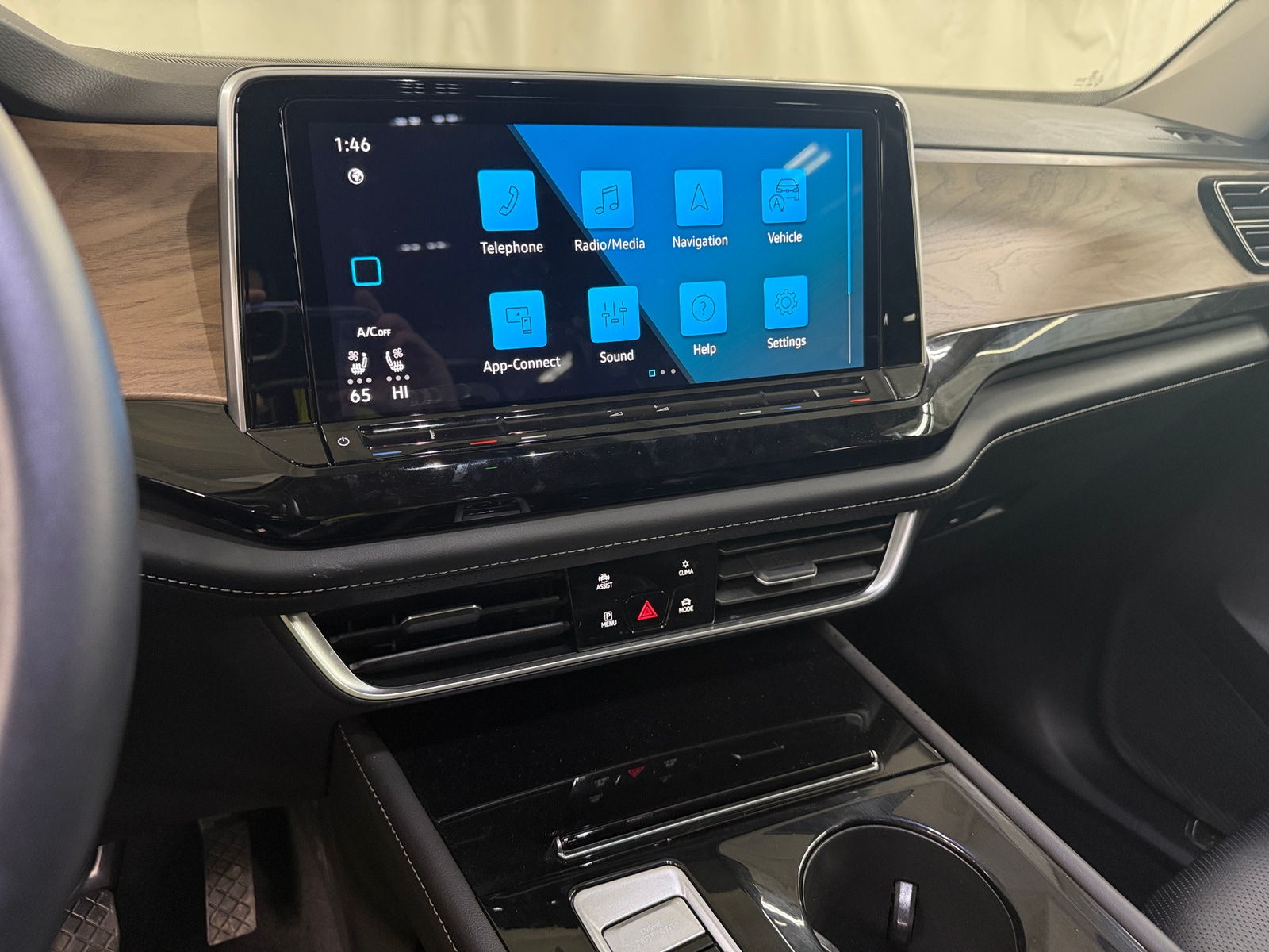 Thumbnail: 2025 Volkswagen Atlas - 3