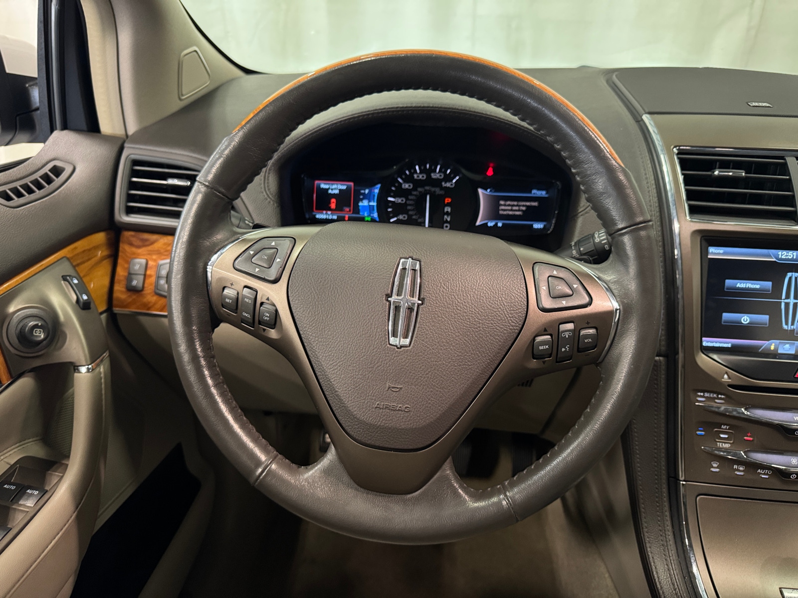 Thumbnail: 2015 Lincoln MKX - 4