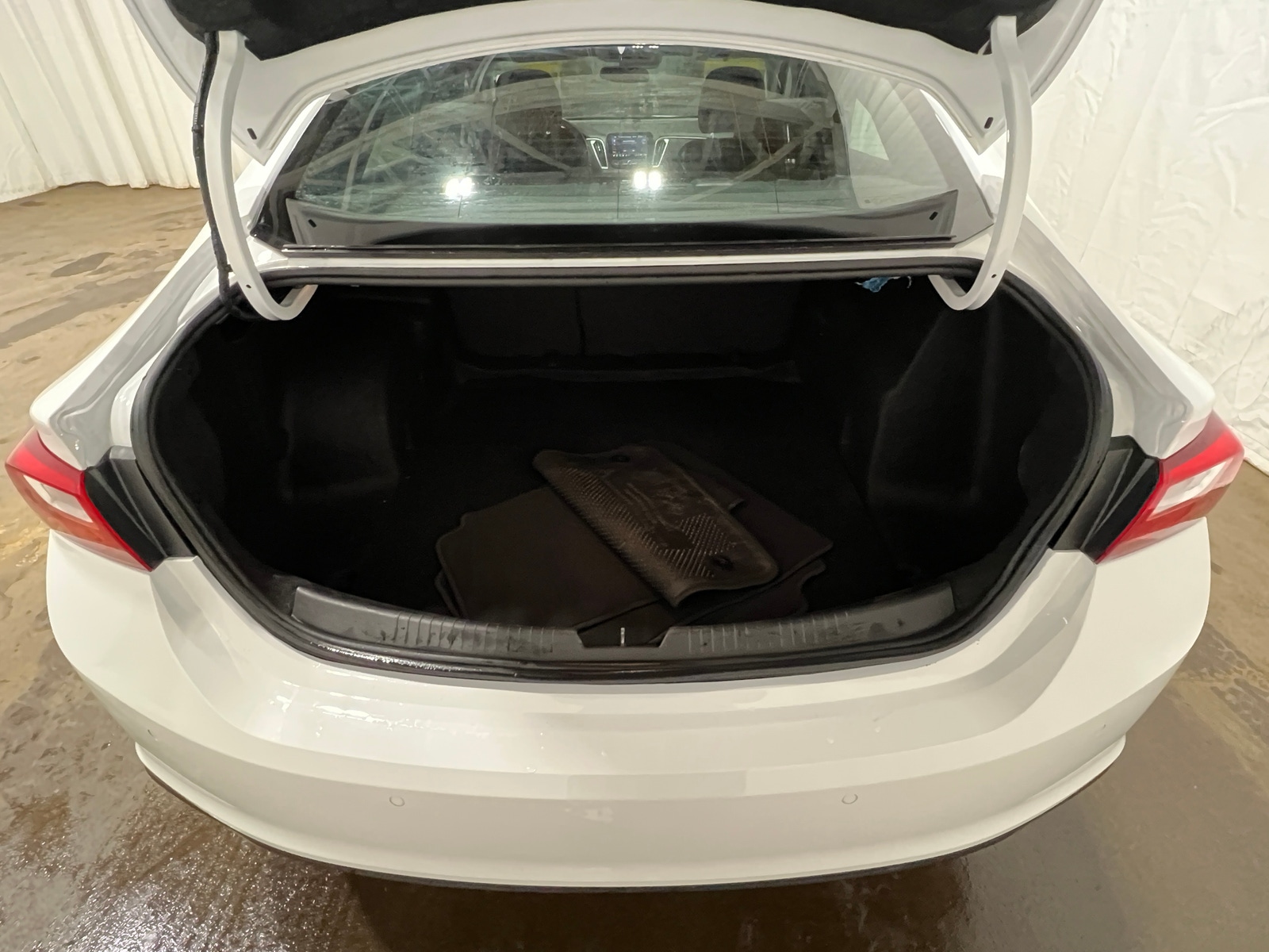 Thumbnail: 2024 Chevrolet Malibu - 7