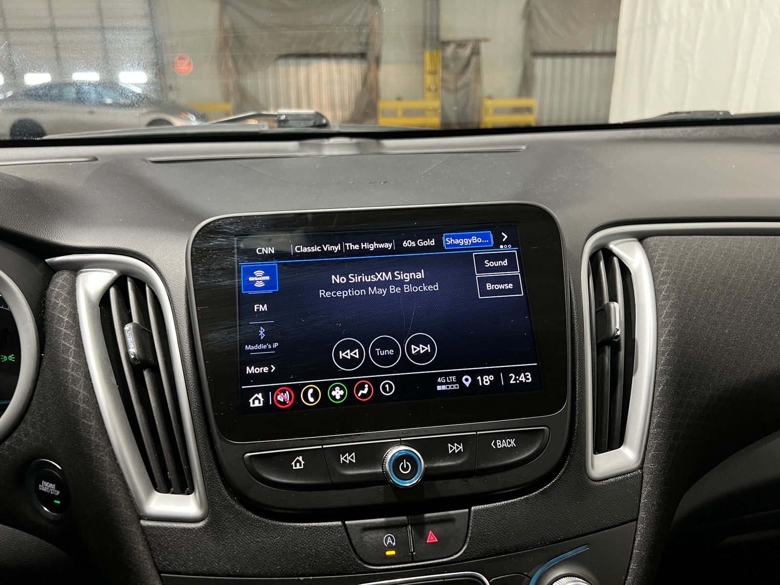 Thumbnail: 2024 Chevrolet Malibu - 4