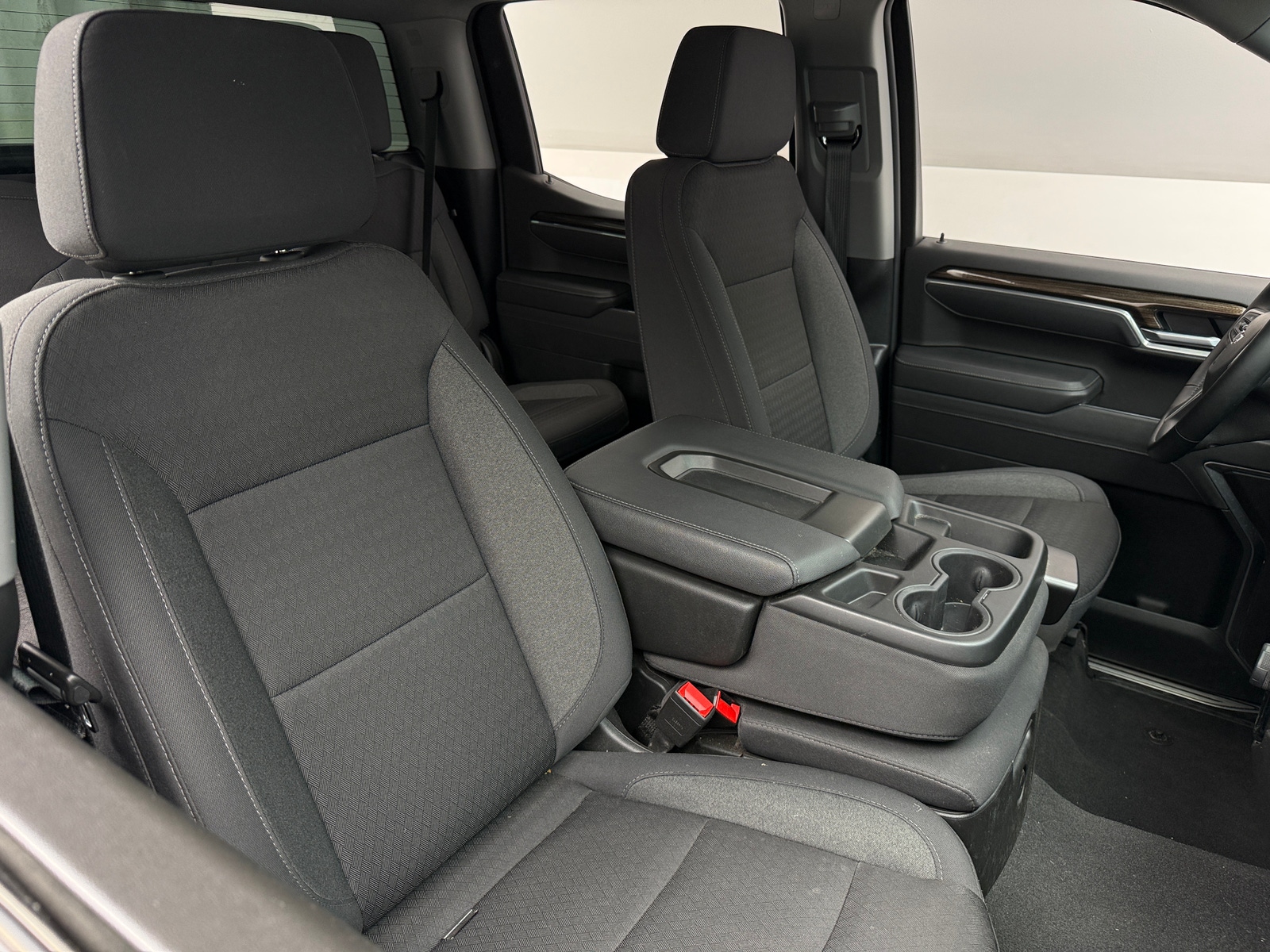 Thumbnail: 2025 Chevrolet Silverado 1500 - 2