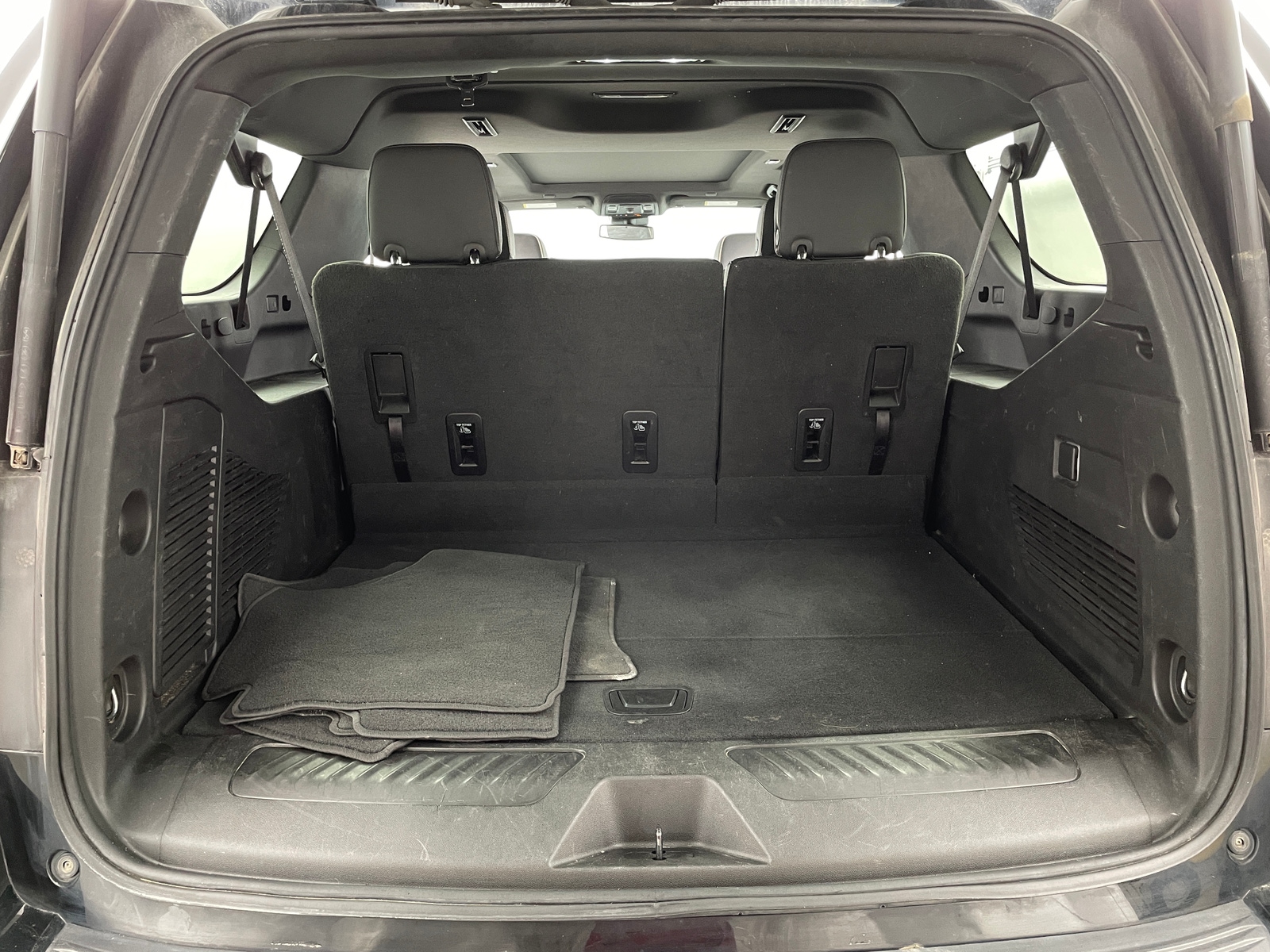 Thumbnail: 2023 GMC Yukon XL - 6