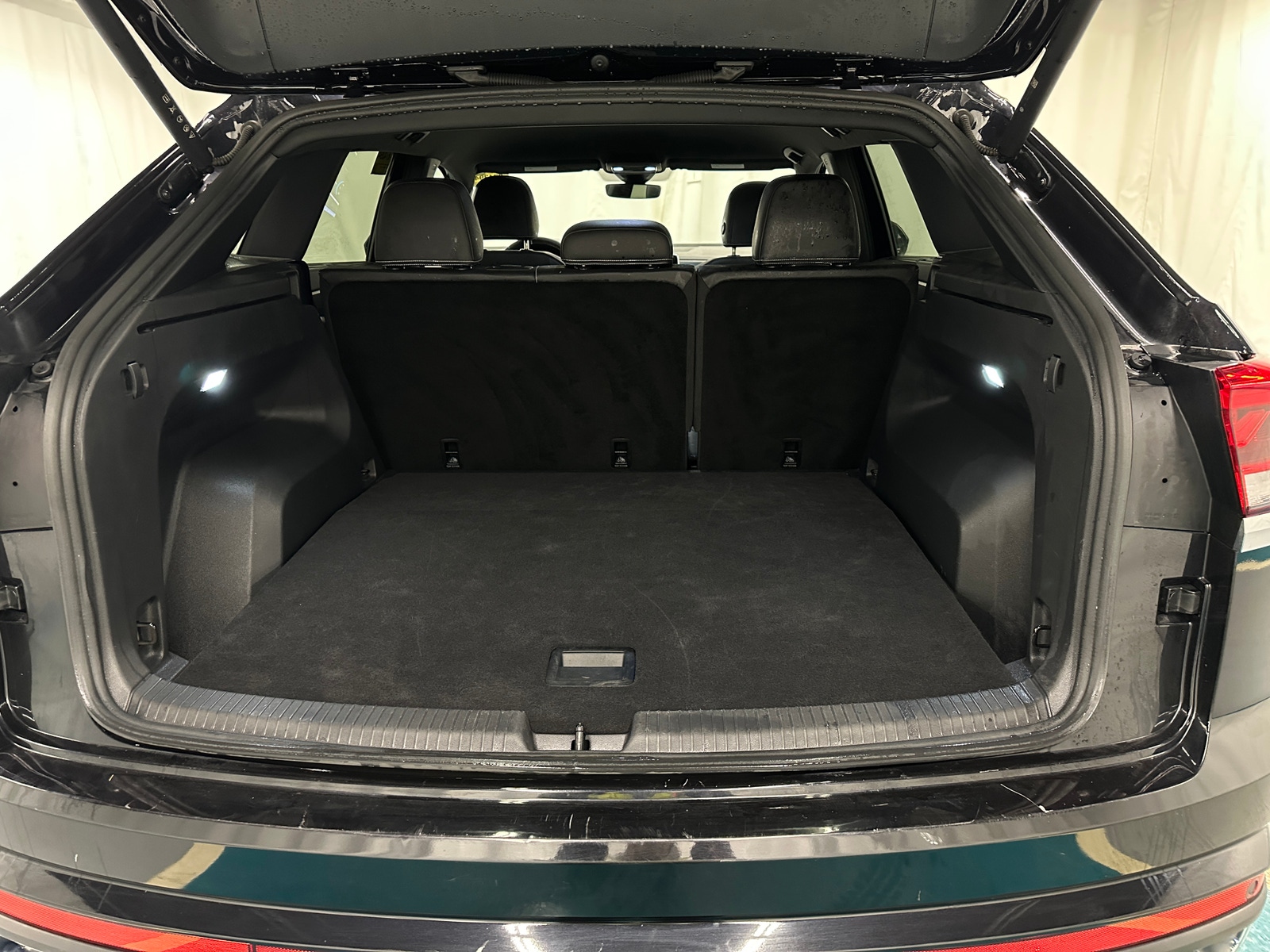 Thumbnail: 2025 Volkswagen Atlas - 6