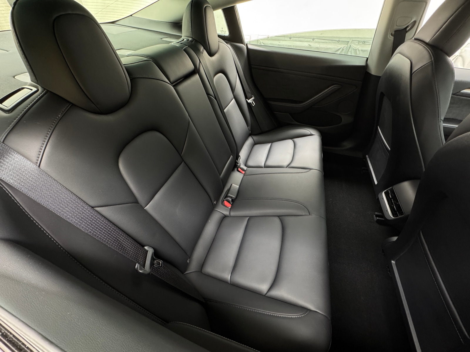 Thumbnail: 2022 Tesla Model 3 - 5