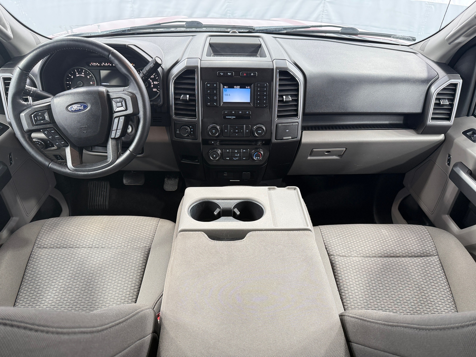 Thumbnail: 2018 Ford Econoline - 3