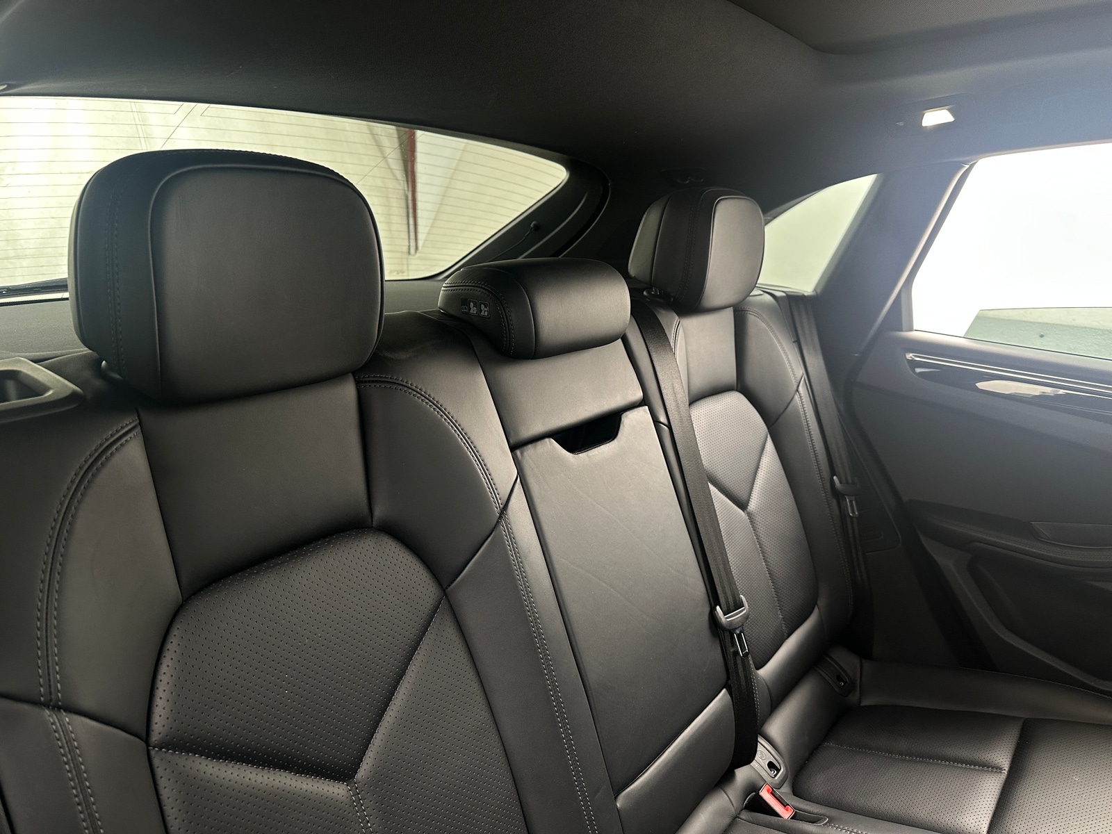 Thumbnail: 2020 Porsche Macan - 5