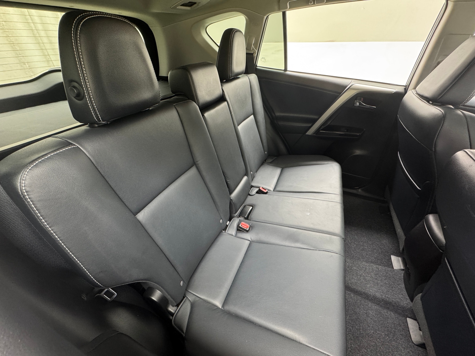 Thumbnail: 2016 Toyota RAV4 - 5