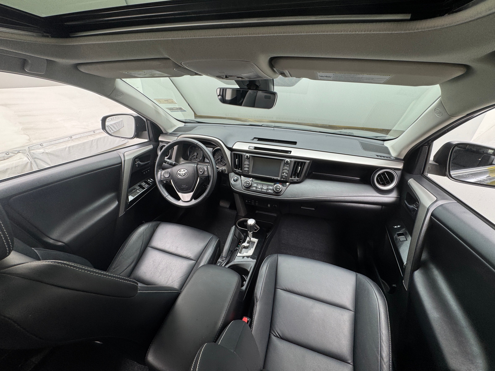 Thumbnail: 2016 Toyota RAV4 - 2