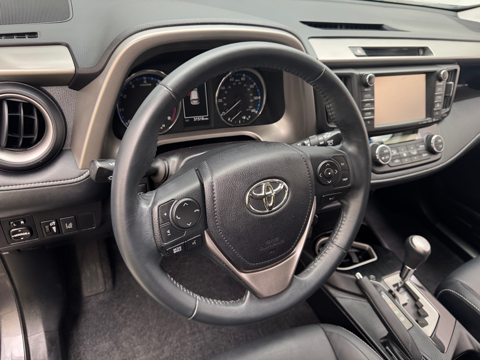 Thumbnail: 2016 Toyota RAV4 - 4