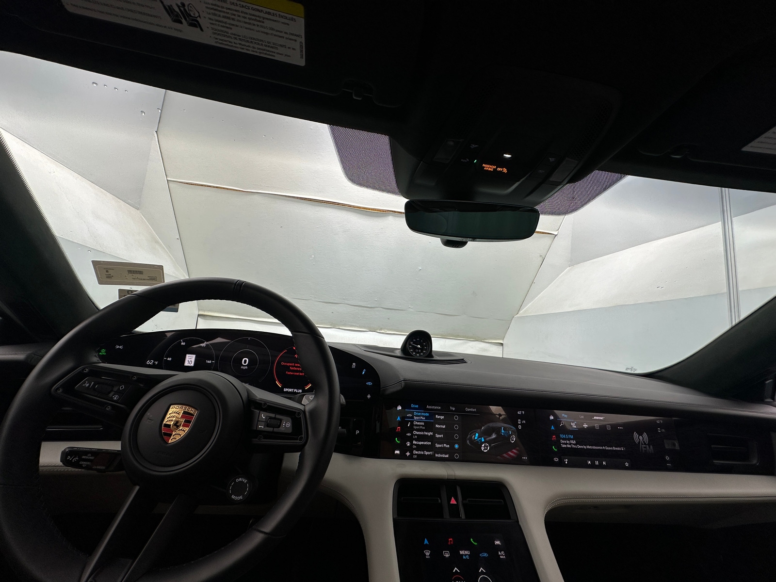 Thumbnail: 2020 Porsche Taycan - 3