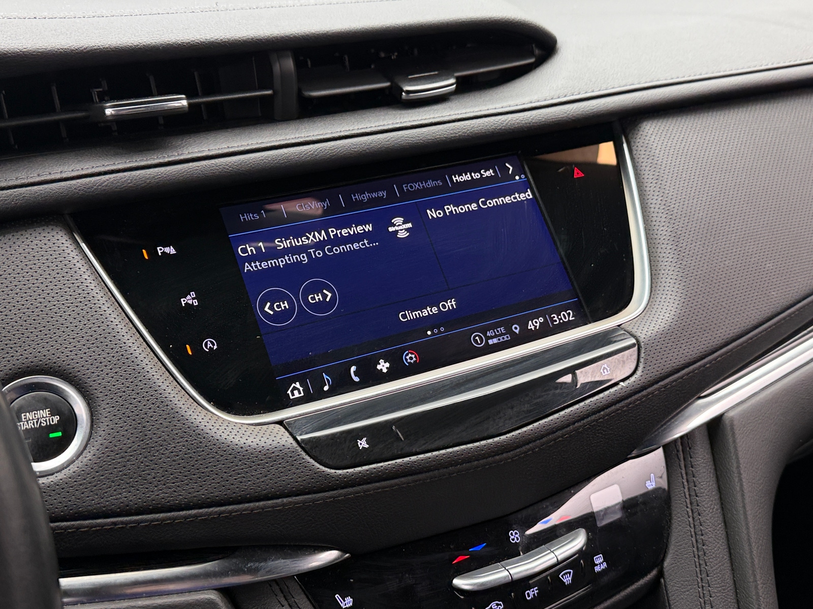 Thumbnail: 2022 Cadillac XT5 - 3