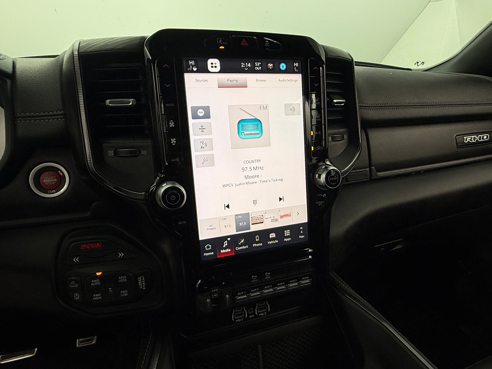 Thumbnail: 2025 RAM 1500 - 3