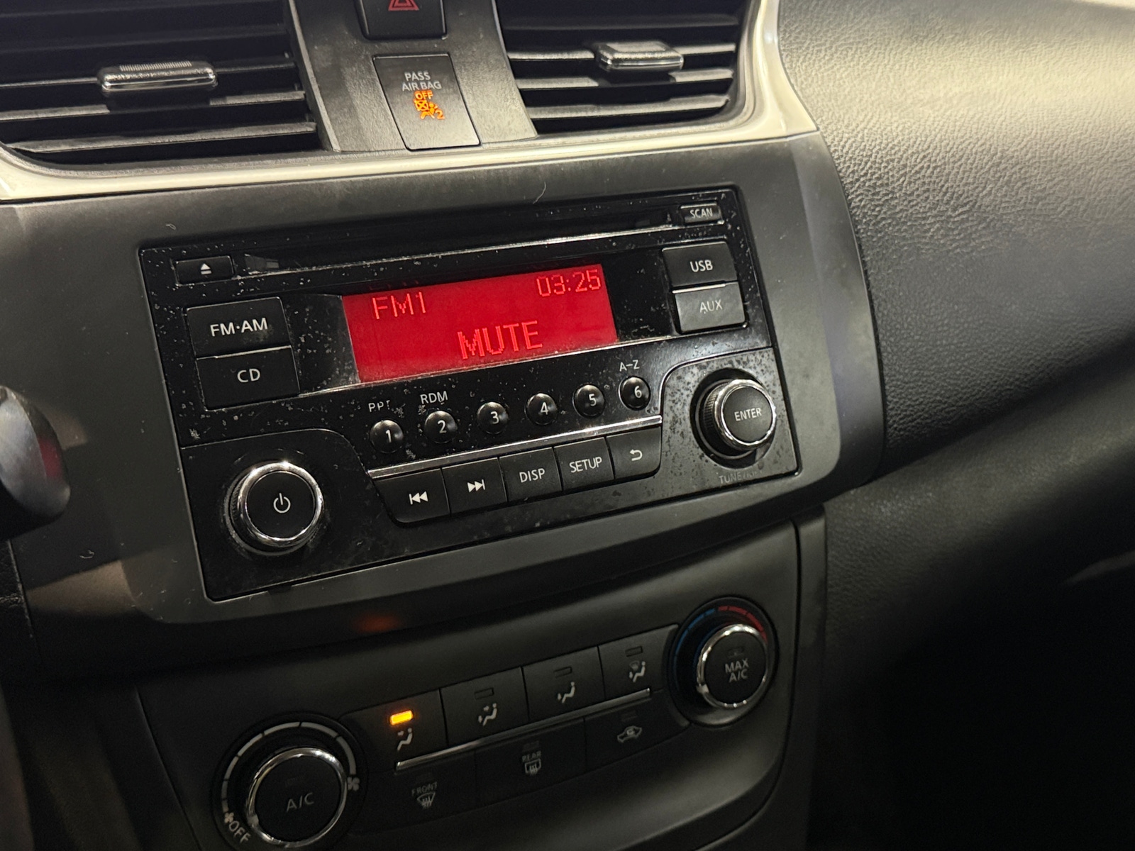 Thumbnail: 2017 Nissan Sentra - 4