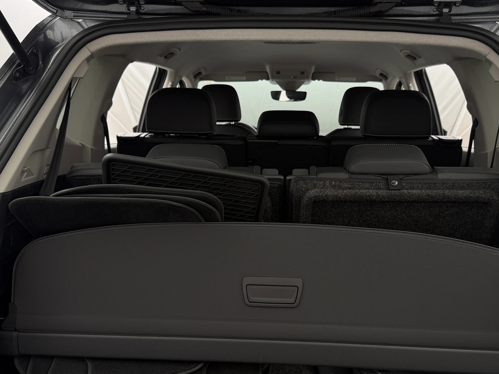 Thumbnail: 2023 Volkswagen Tiguan - 6