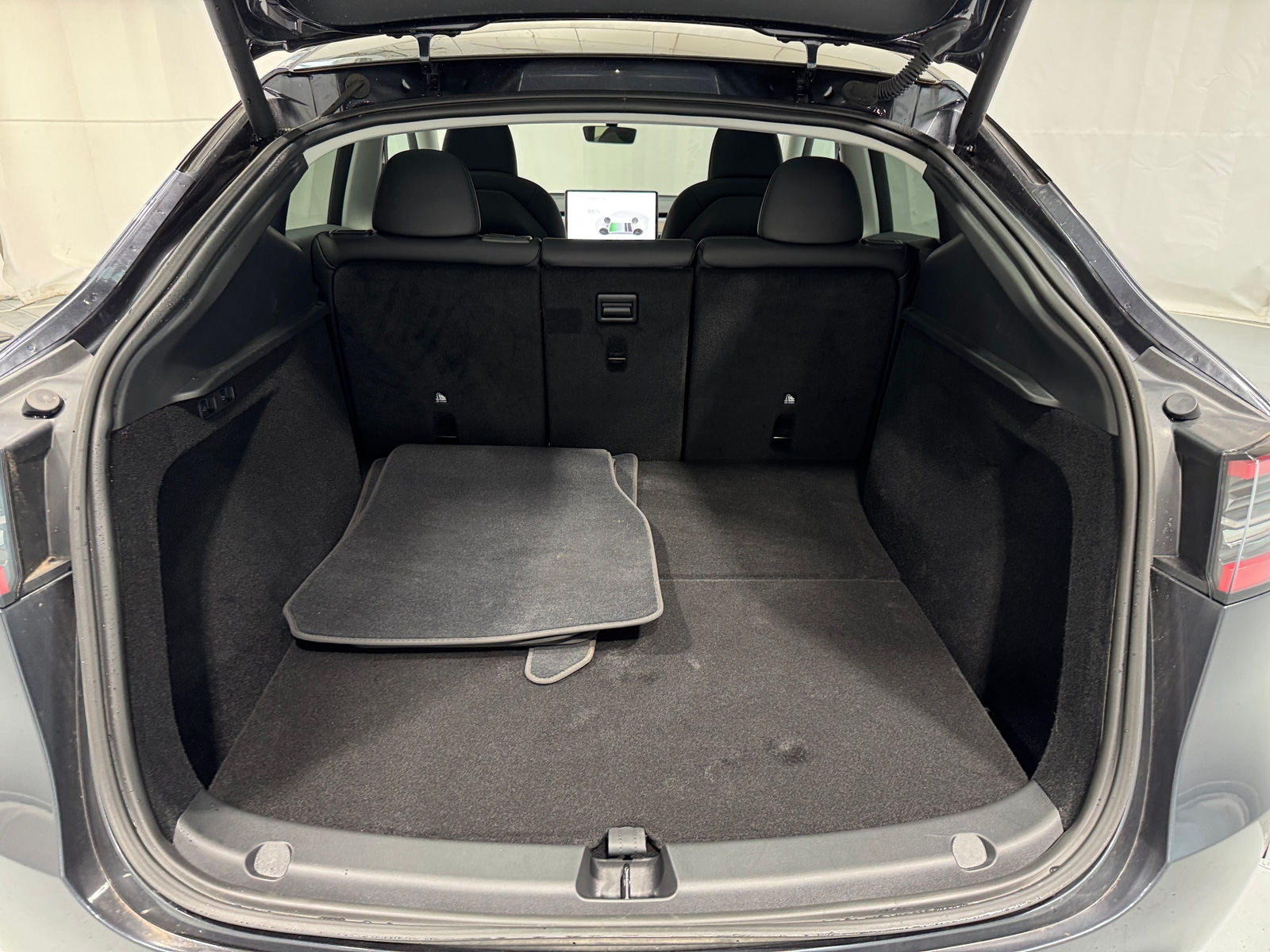 Thumbnail: 2024 Tesla Model Y - 6