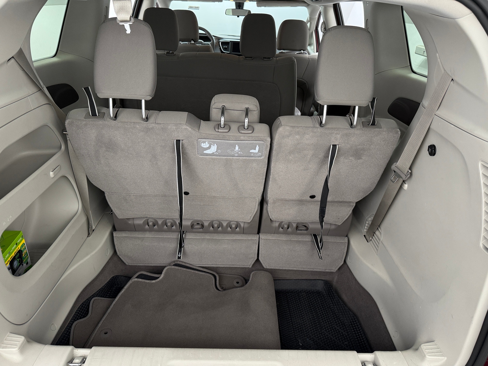 Thumbnail: 2018 Chrysler Pacifica - 7