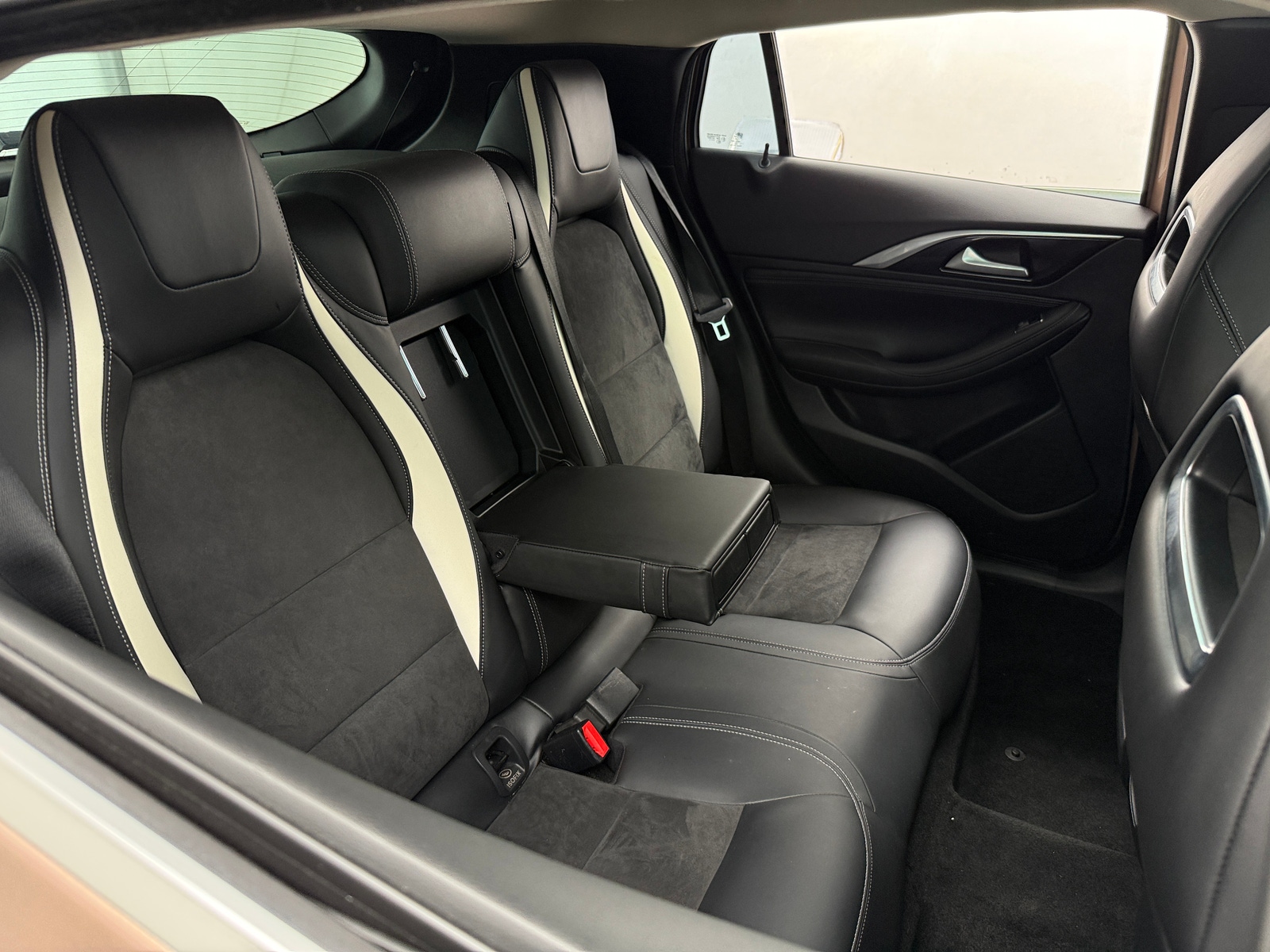 Thumbnail: 2018 INFINITI QX30 - 5