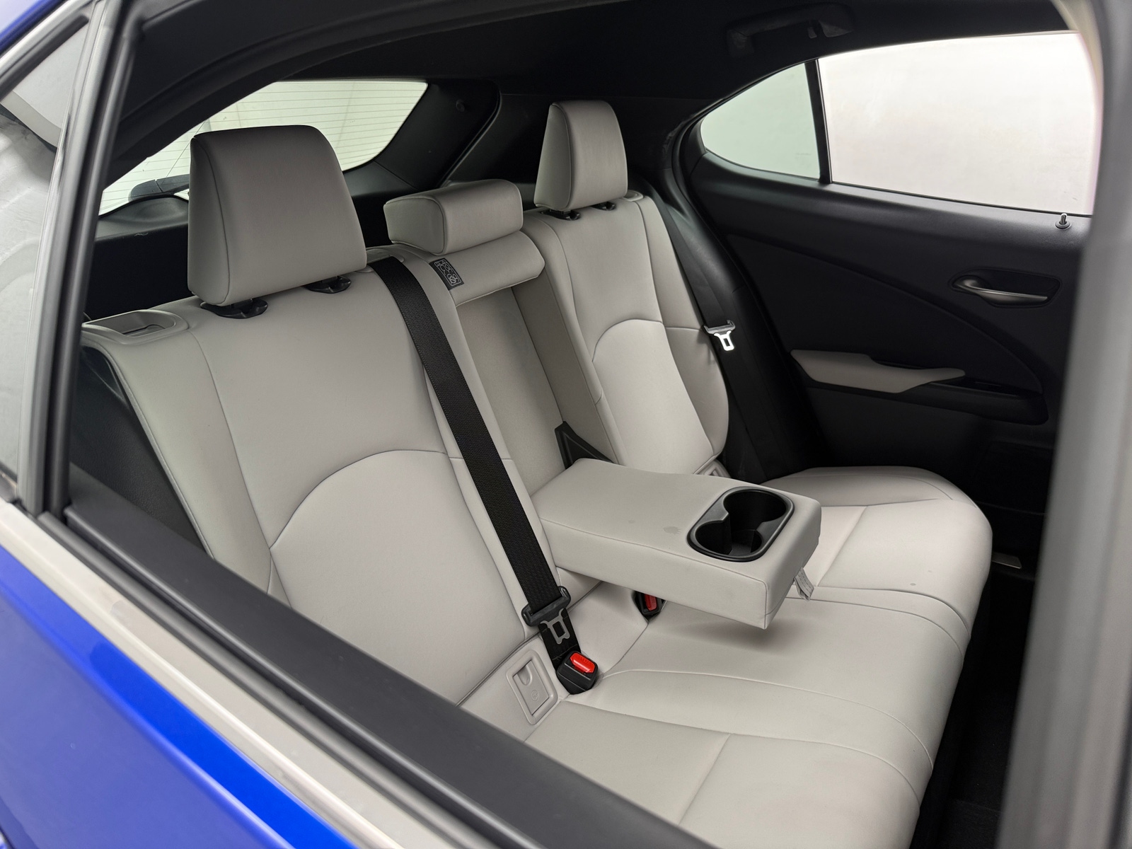 Thumbnail: 2023 Lexus UX - 5